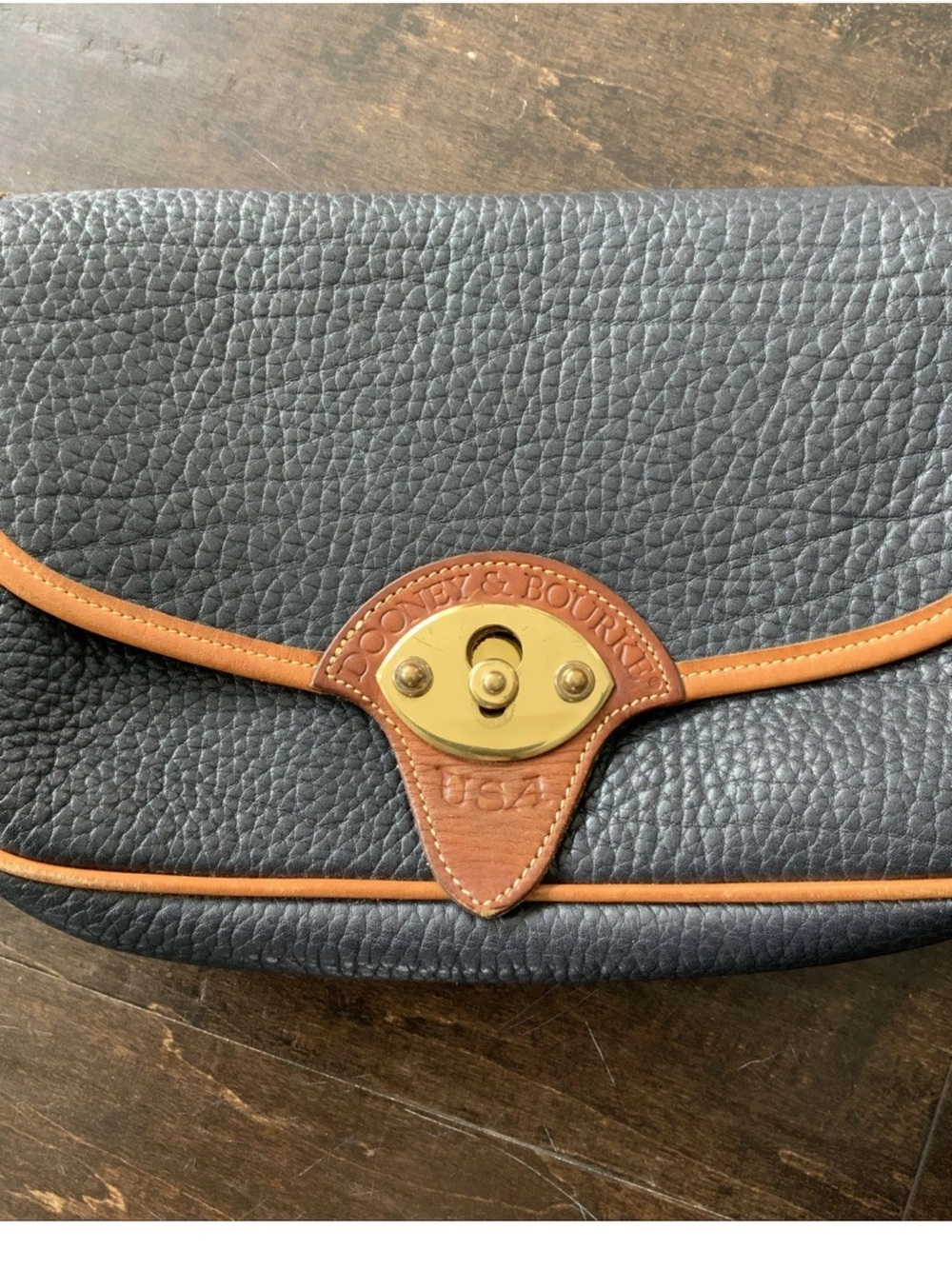 Dooney & Bourke Vintage All-Weather Leather Crossbody Bag Navy Tan USA Made - Picture 2 of 11